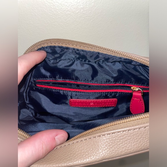 Tommy Hilfiger Crossbody Purse - Picture 4 of 4